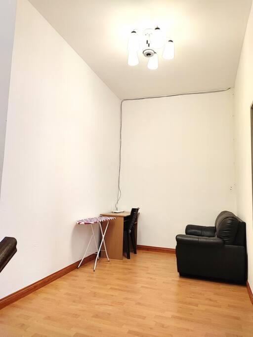 W25 Atgoldenhills Nightmarket Wifi 4R برينشانغ المظهر الخارجي الصورة